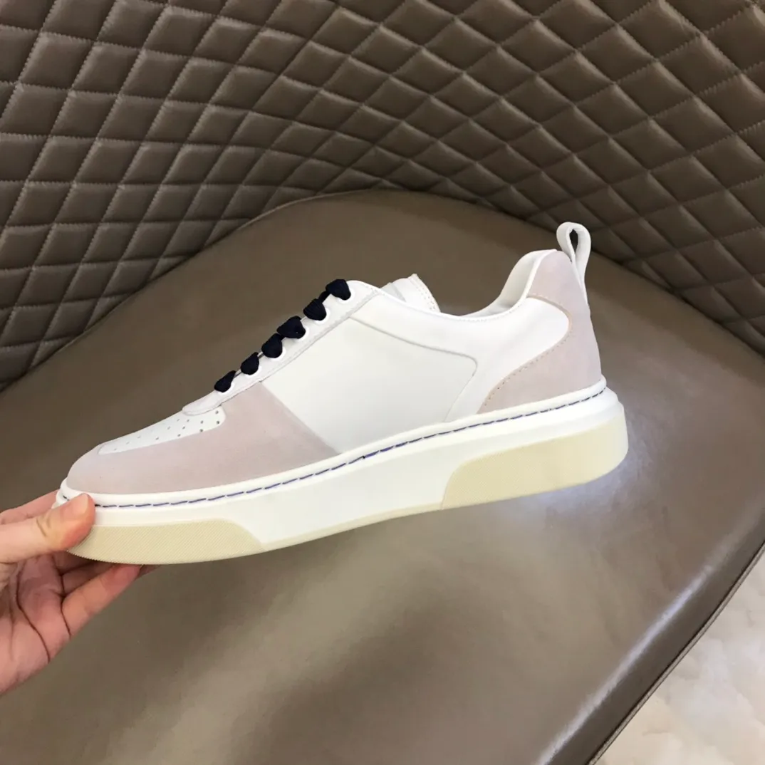 p420 "Salvatore Ferraga**" men's low-cut fashion sneakers. This casual shoe has a novel structure and is made of soft calfskin. The contrasting color elements on the upper highlight the bold and avant-garde atmosphere. The first-layer cowhide lining is high-end and comfortable. Energetic and fresh, these shoes can be worn with casual looks or add a touch of street style to elegant trousers.  Size: 38-44